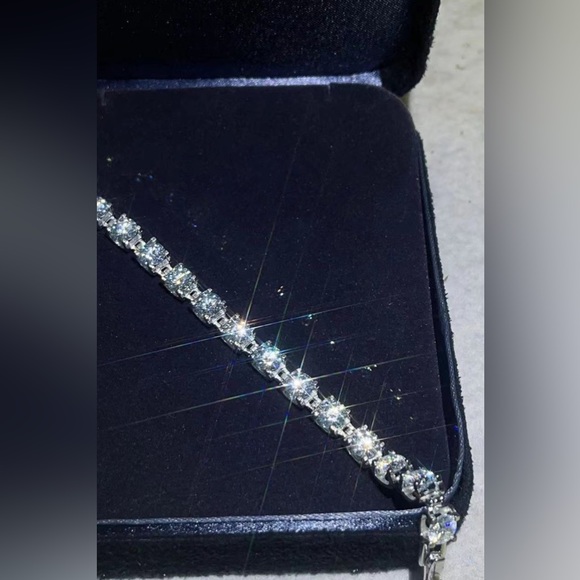 10 Carat Moissanite Diamond Women’s Sterling Silver Tennis Bracelet - Picture 3 of 6